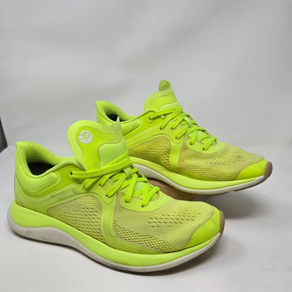 Lululemon W Chargefeel‎ Workout Low Athletic Shoes Neon Yellow Women's 8.5